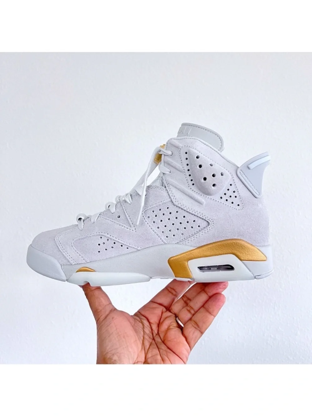 Nike Air Jordan 6 Retro Pearl High Top Women’s Sneakers Size 8.5